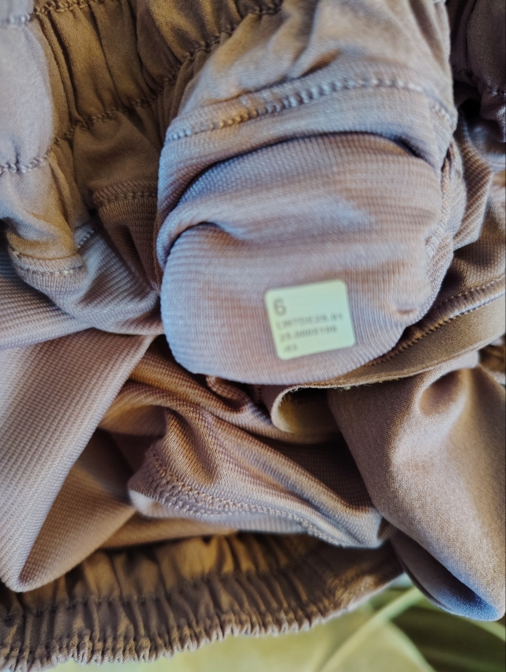 lululemon athletica Dusty Mauve High-Rise Performance Shorts - Picture 3 of 3